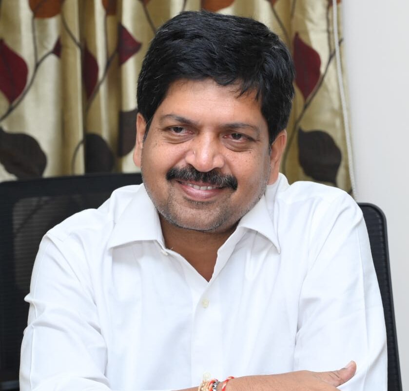 మహానాడుకు తరలిరండి : మంత్రి కోళ్లు