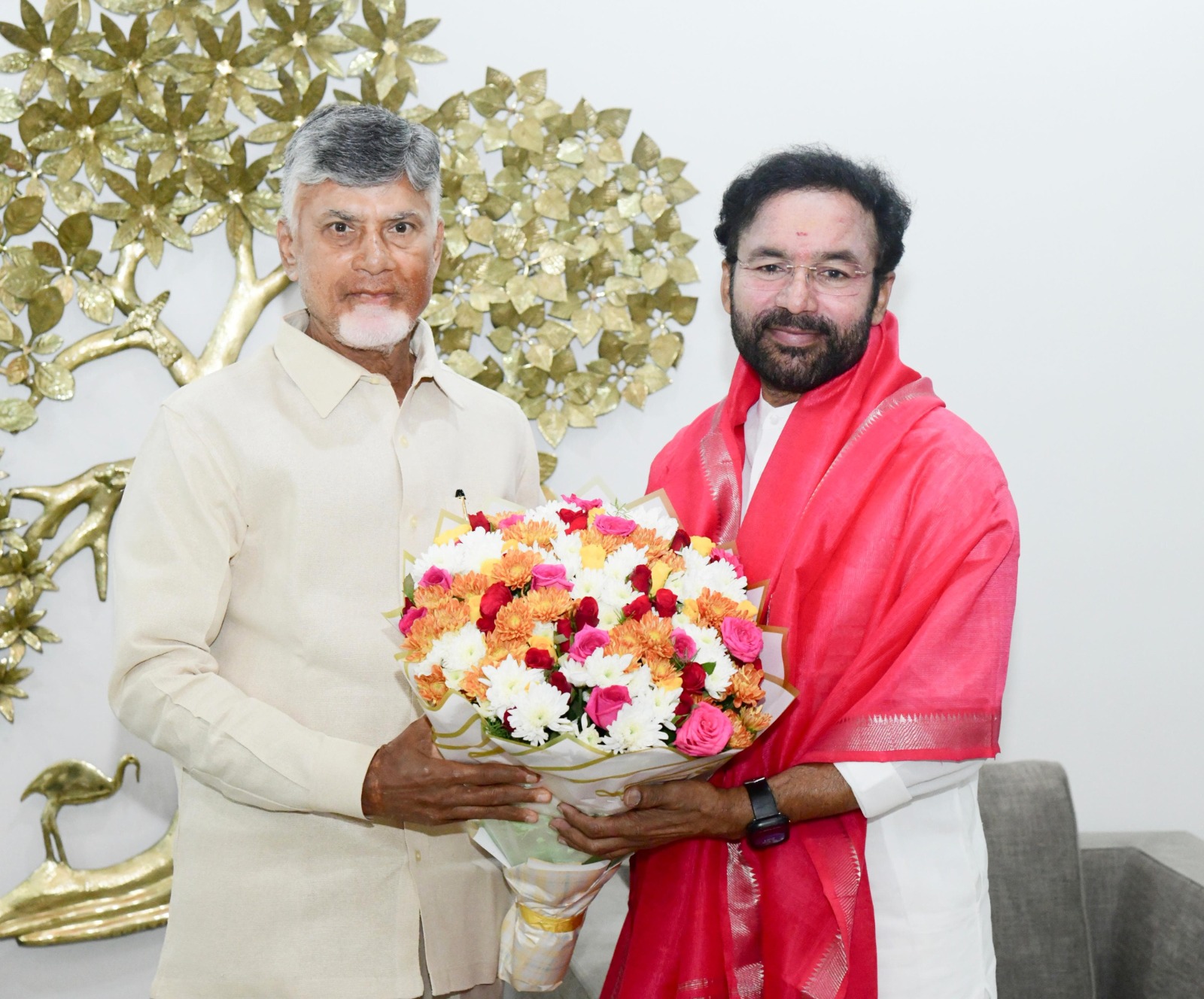 సీఎం తో సమావేశమైన కేంద్రమంత్రి కిషన్ రెడ్డి సీఎం తో సమావేశమైన కేంద్రమంత్రి కిషన్ రెడ్డి