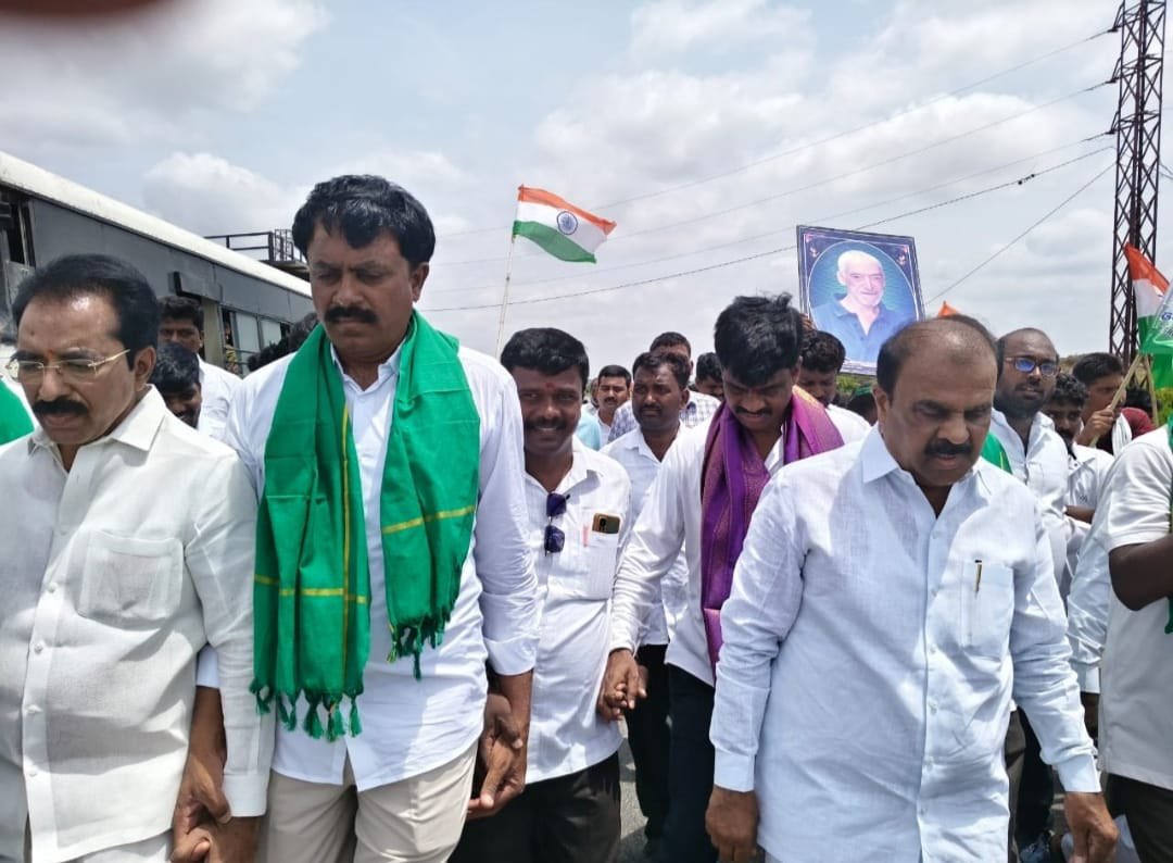 సేవ్ ఆర్డీటీ ప్రజా పరిరక్షణ పాదయాత్ర ముగింపు పాదయాత్రకు భారీగా తరలివచ్చిన ప్రజలు