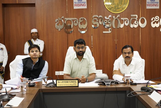 ప్రభుత్వ పథకాలు ప్రజలకు అందాలి : కలెక్టర్ ప్రభుత్వ పథకాలు ప్రజలకు అందాలి : కలెక్టర్