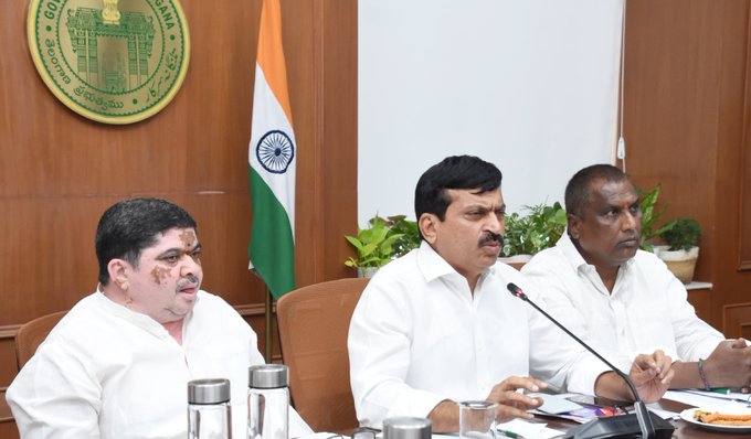 అధికారులు లిఖిత పూర్వ‌కంగా సమాదానం ఇవ్వాలి : మంత్రి