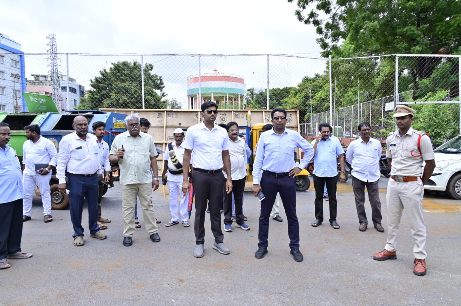 స్వాతంత్ర దినోత్సవ వేడుకలు ఏర్పాట్లను పరిశీలించిన కలెక్టర్ స్వాతంత్ర దినోత్సవ వేడుకలు ఏర్పాట్లను పరిశీలించిన కలెక్టర్