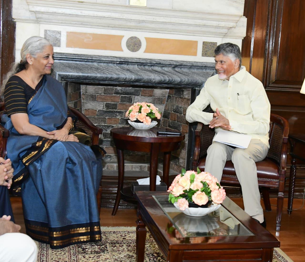 మరింత ఆర్థిక సాయం అందించండి మరింత ఆర్థిక సాయం అందించండి