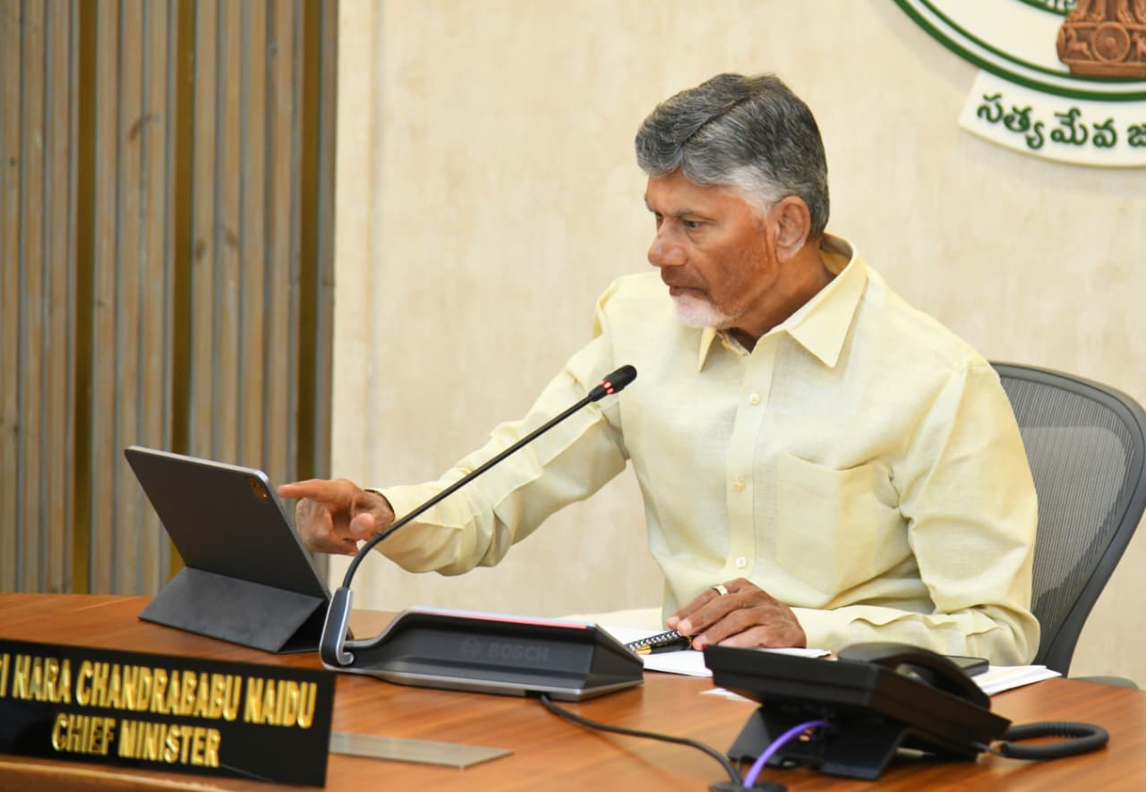 కొత్తపథకాన్ని ప్రారంభించిన ముఖ్యమంత్రి కొత్తపథకాన్ని ప్రారంభించిన ముఖ్యమంత్రి