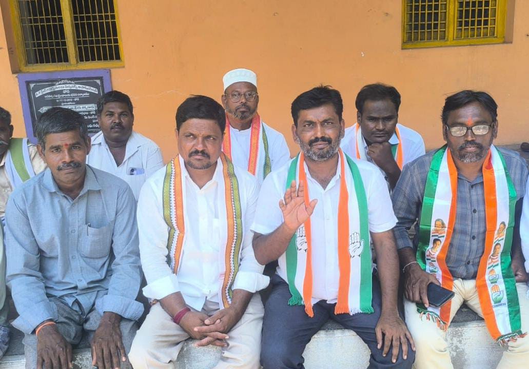 రాహుల్ గాంధీ అడిగిన ప్రశ్నలకు ఎన్నిక సంఘం సమాధానం ఇవ్వాలి : గార్లపాటి మద్దిలేటి స్వామి రాహుల్ గాంధీ అడిగిన ప్రశ్నలకు ఎన్నిక సంఘం సమాధానం ఇవ్వాలి : గార్లపాటి మద్దిలేటి స్వామి