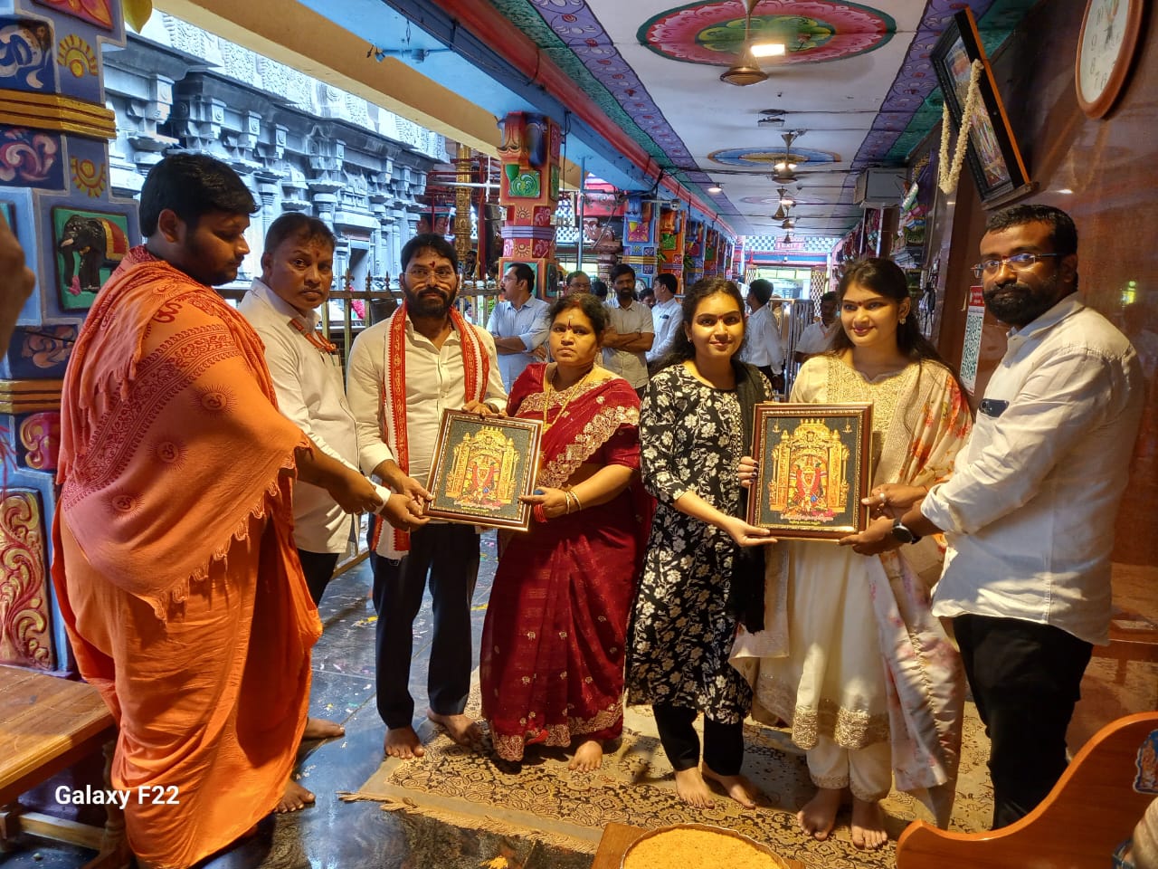 ఉచిత ప్రసాదము స్కీమునకు రెండు లక్షల విరాళం