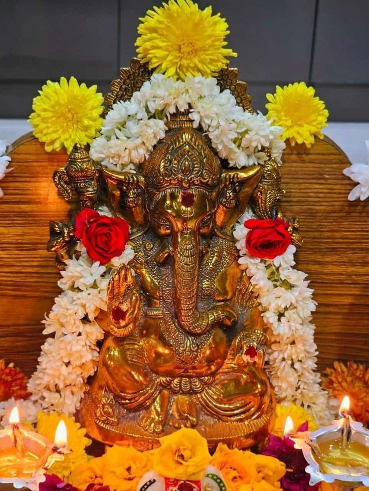 అందరి ఆరాధ్య దేవుడు బొజ్జగణపయ్య