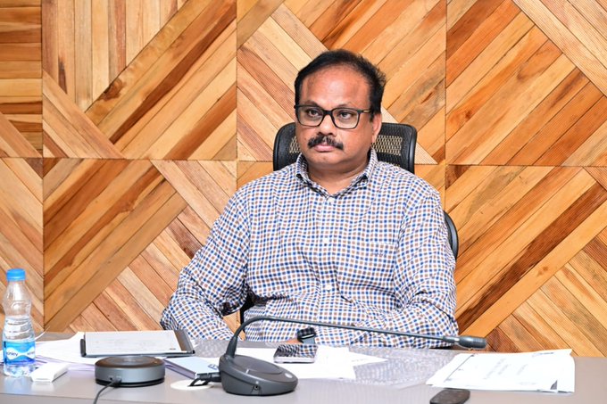 ఉల్లిపంటను ప్రభుత్వం కొనుగోలు చేస్తుంది : కలెక్టర్ ఉల్లిపంటను ప్రభుత్వం కొనుగోలు చేస్తుంది : కలెక్టర్