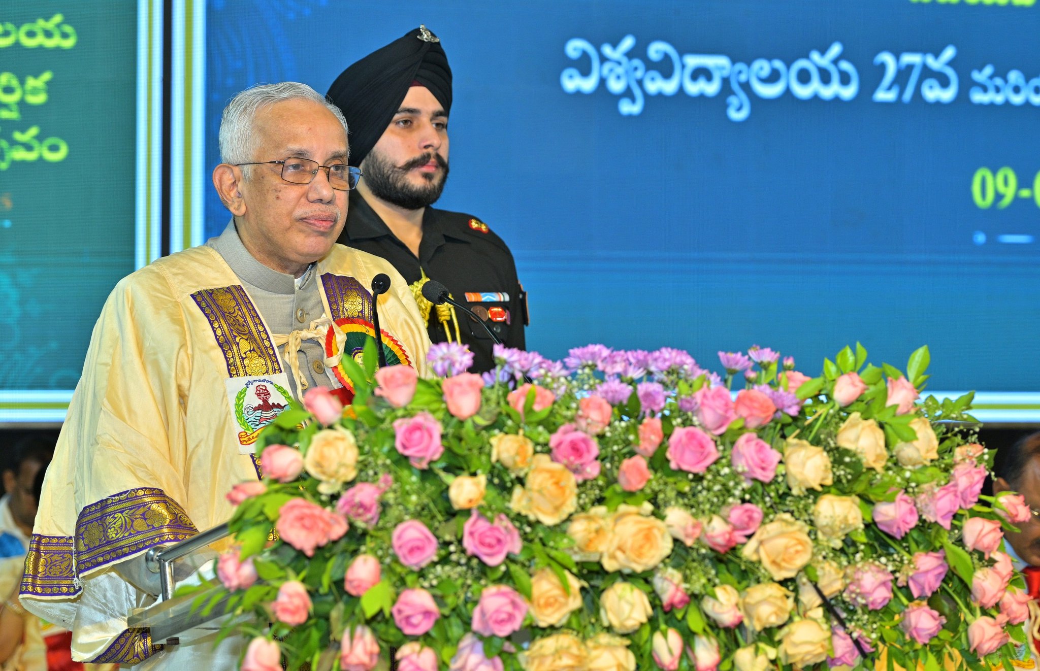 ఆరోగ్య సంరక్షణలో వైద్యులదే కీలక పాత్ర