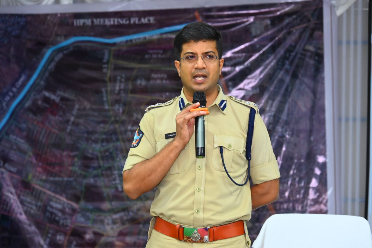 కేంద్ర నిఘా లోకి కర్నూలు…కీలక సూచనలు చేసిన ఎస్పీ కేంద్ర నిఘా లోకి కర్నూలు…కీలక సూచనలు చేసిన ఎస్పీ