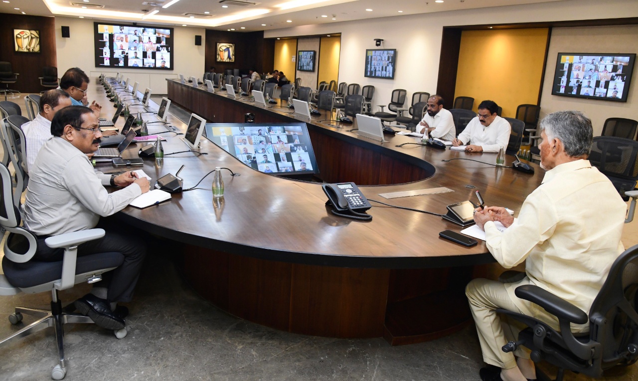 మోదీ పర్యటన గ్రాండ్ సక్సెస్ అదికారులను అభినందించిన సీఎం చంద్రబాబు మోదీ పర్యటన గ్రాండ్ సక్సెస్ అదికారులను అభినందించిన సీఎం చంద్రబాబు