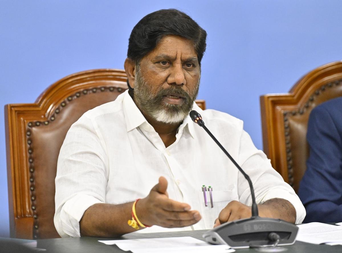 ఇందిరమ్మ రాజ్యంలో యువతకు ఉద్యోగాల పండుగ: ఉప ముఖ్యమంత్రి ఇందిరమ్మ రాజ్యంలో యువతకు ఉద్యోగాల పండుగ: ఉప ముఖ్యమంత్రి