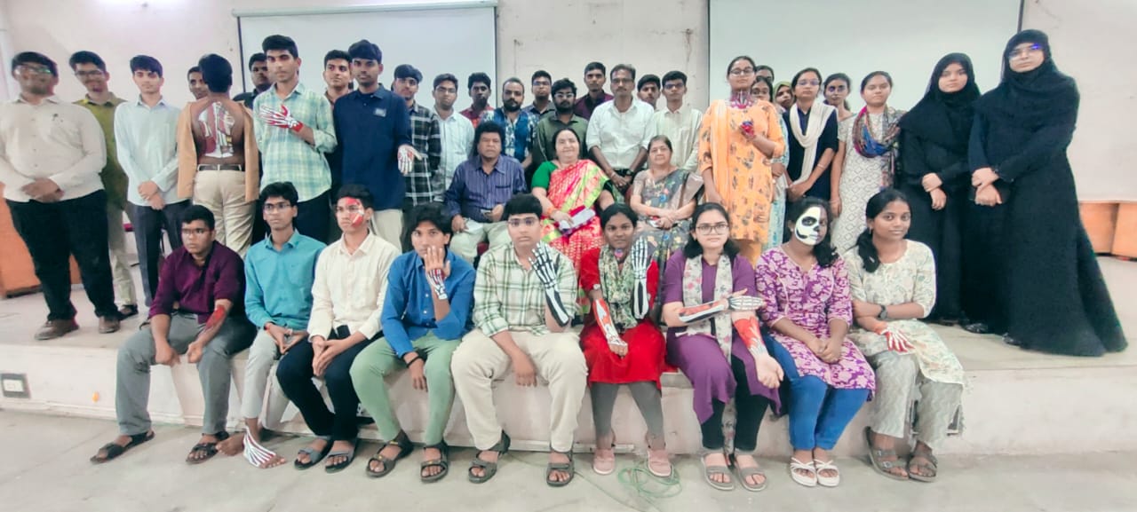 శరీర నిర్మాణ శాస్త్రంలో పట్టు సాధిస్తే మంచి వైద్యులుగా రాణిస్తారు: చిట్టి నరసమ్మ శరీర నిర్మాణ శాస్త్రంలో పట్టు సాధిస్తే మంచి వైద్యులుగా రాణిస్తారు: చిట్టి నరసమ్మ