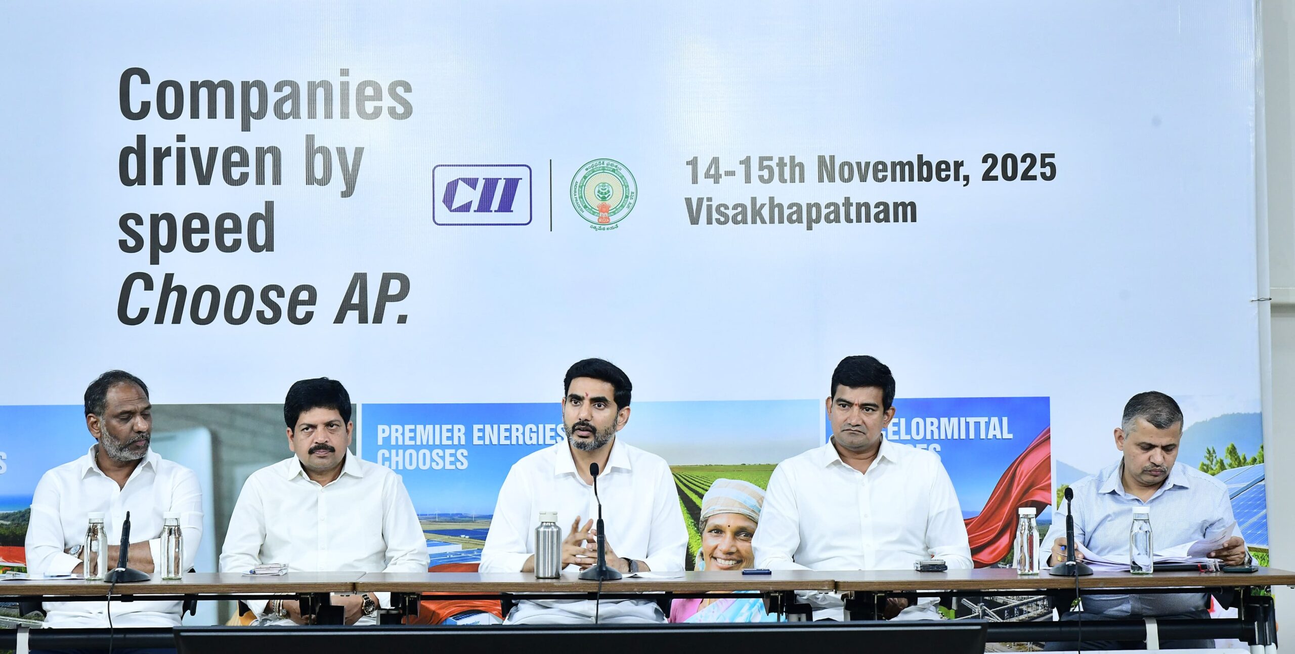 పార్టనర్ షిప్ సమ్మిట్ ఏర్పాట్లపై అధికారులతో సమీక్ష నిర్వహించిన మంత్రి  పార్టనర్ షిప్ సమ్మిట్ ఏర్పాట్లపై అధికారులతో సమీక్ష నిర్వహించిన మంత్రి