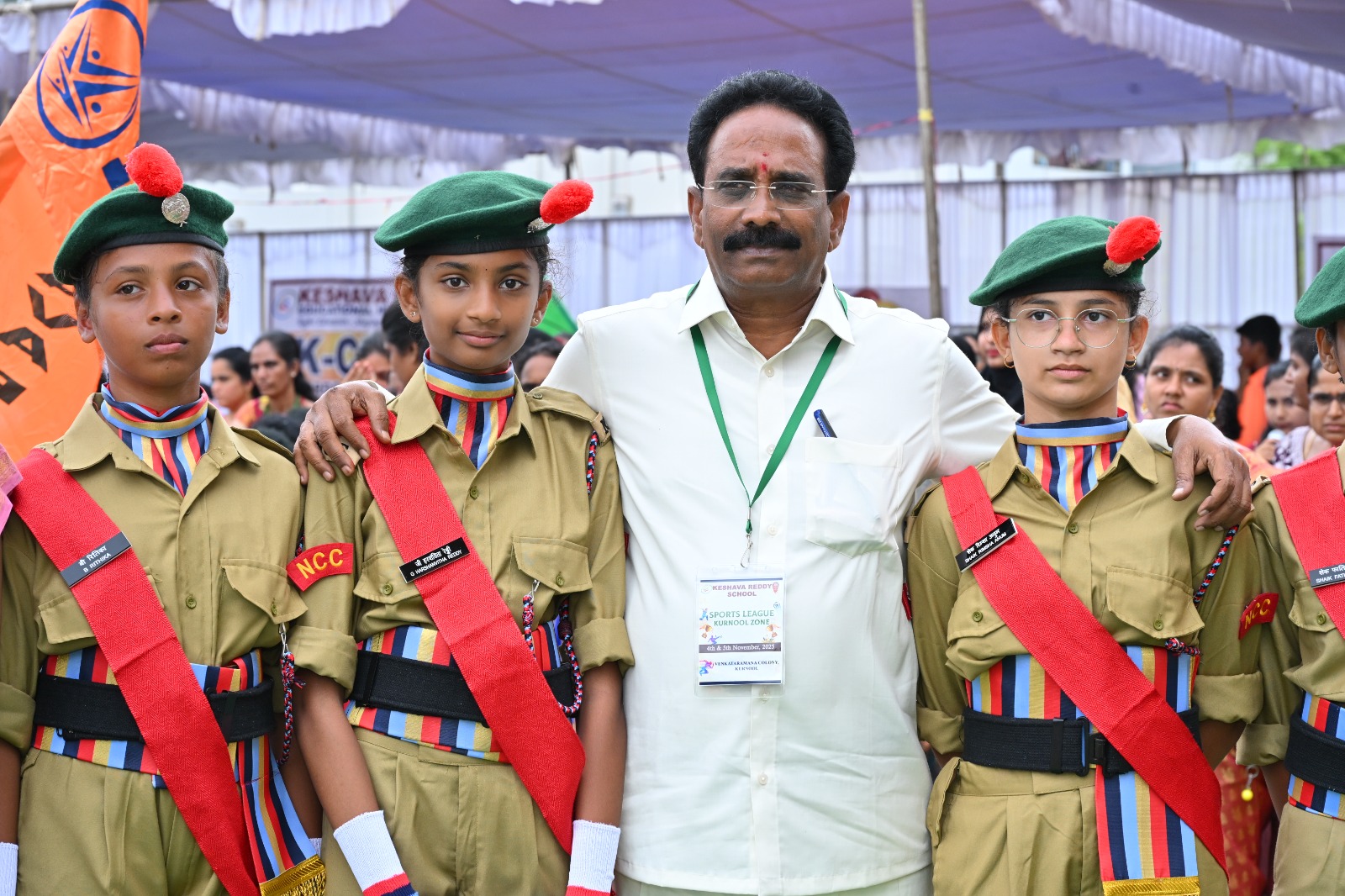 చదువుతో పాటు అన్ని రంగాలలో ప్రోత్సహిస్తాం: కేశవ రెడ్డి