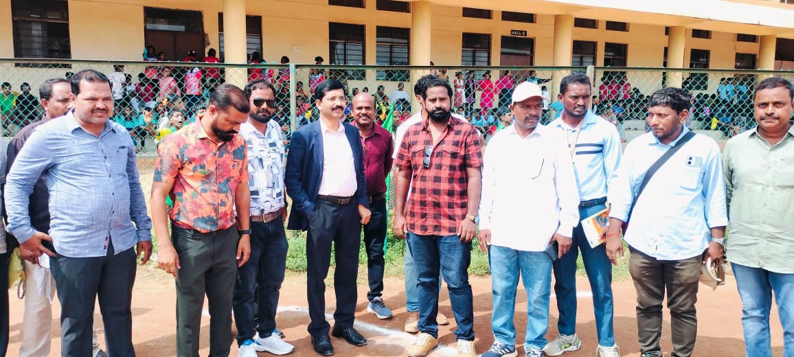క్రీడలు మానసిక ఉల్లాసానికి దోహదపడతాయి :జిల్లా విద్యాశాఖ అధికారి శామ్యూల్ పాల్ 