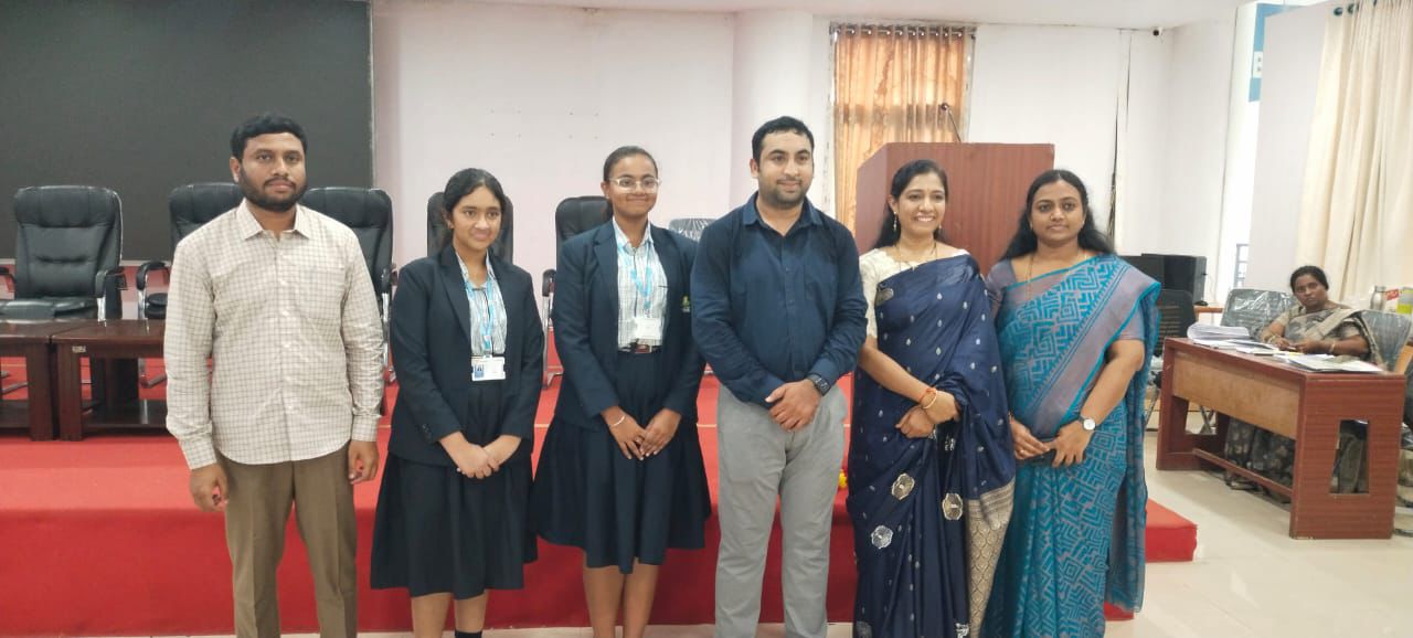 సైన్స్ ఎగ్జిబిషన్లో మెరిసిన రిడ్జ్ స్కూల్ విద్యార్థులు సైన్స్ ఎగ్జిబిషన్లో మెరిసిన రిడ్జ్ స్కూల్ విద్యార్థులు