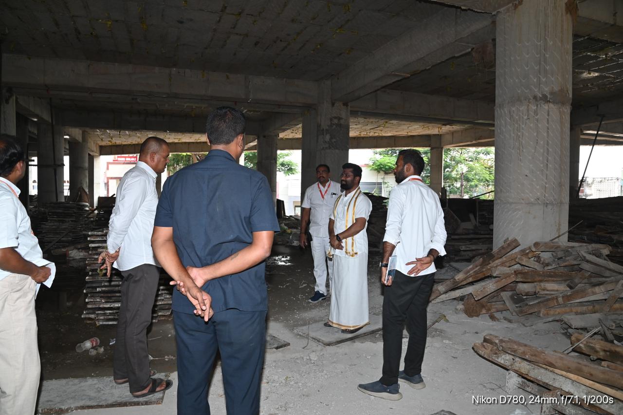 అభివృద్ధి పనులను తనిఖీ చేసిన డిప్యూటీ కలెక్టర్ 