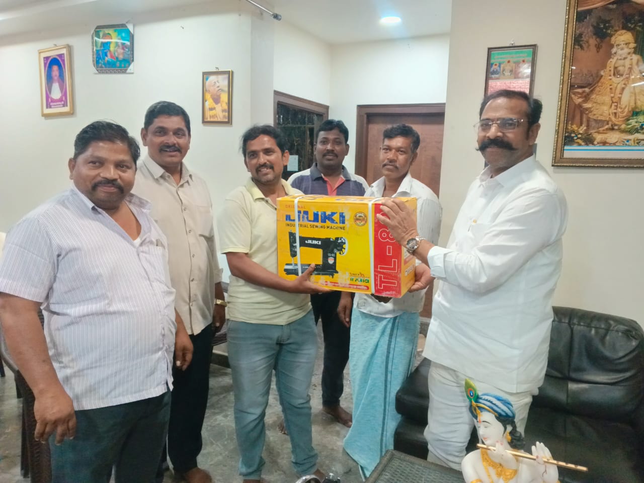 మహిళా, యువత ఆర్థిక అభివృద్ధి కోసం ట్రస్టు కృషి చేస్తుంది : ఎల్ ఈ జ్ఞానేశ్వర్ గౌడ్ 