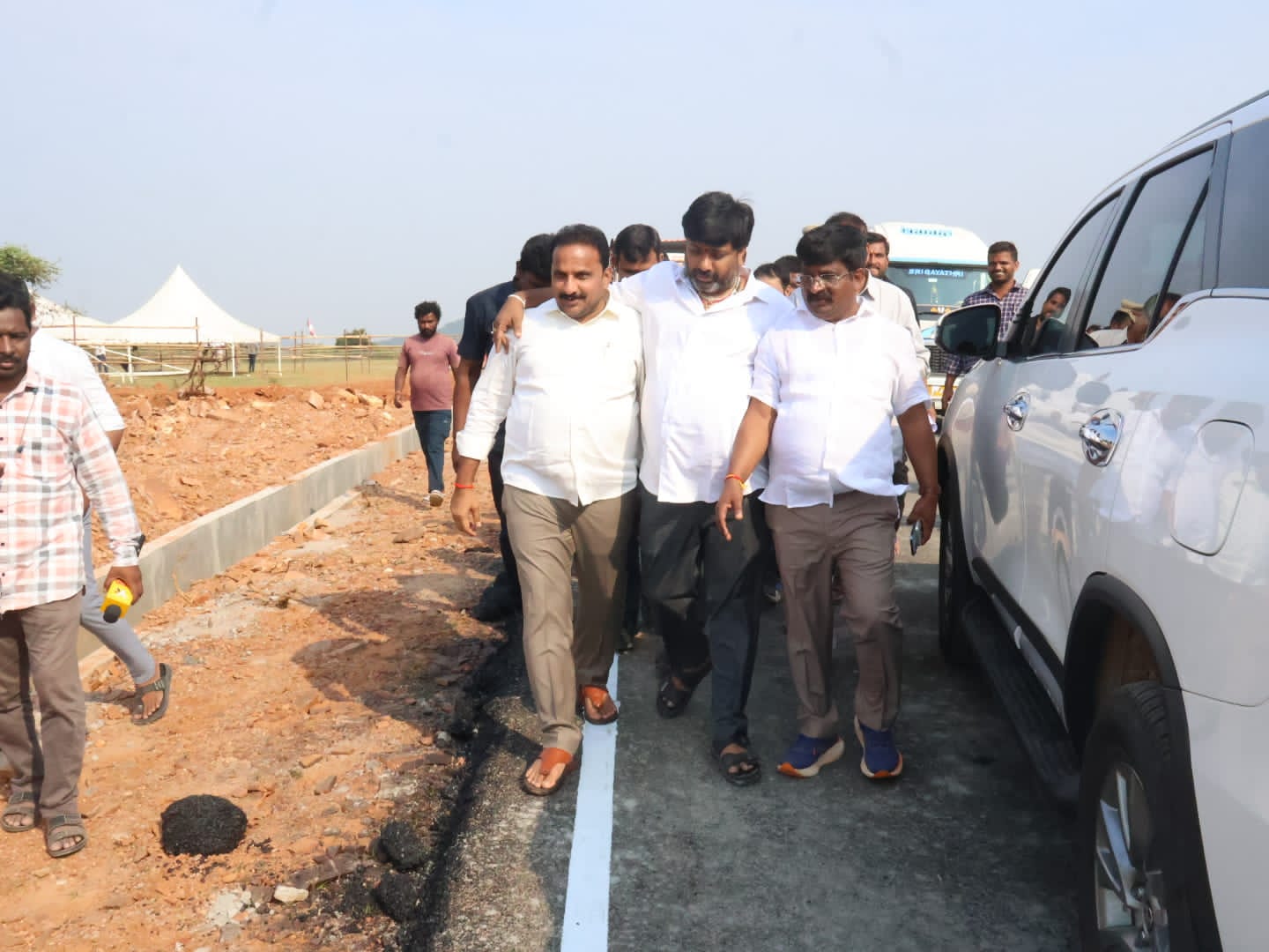 చంద్రబాబు పర్యటన ఏర్పాట్లు పరిశీలించిన ప్రజా ప్రతినిధులు 