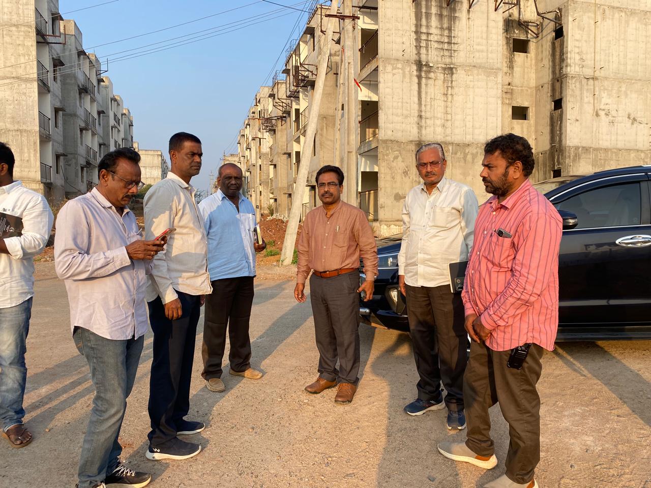 సకల సదుపాయాలతో టిడ్కో ఇళ్లు: కమిషనర్ పి.విశ్వనాథ్