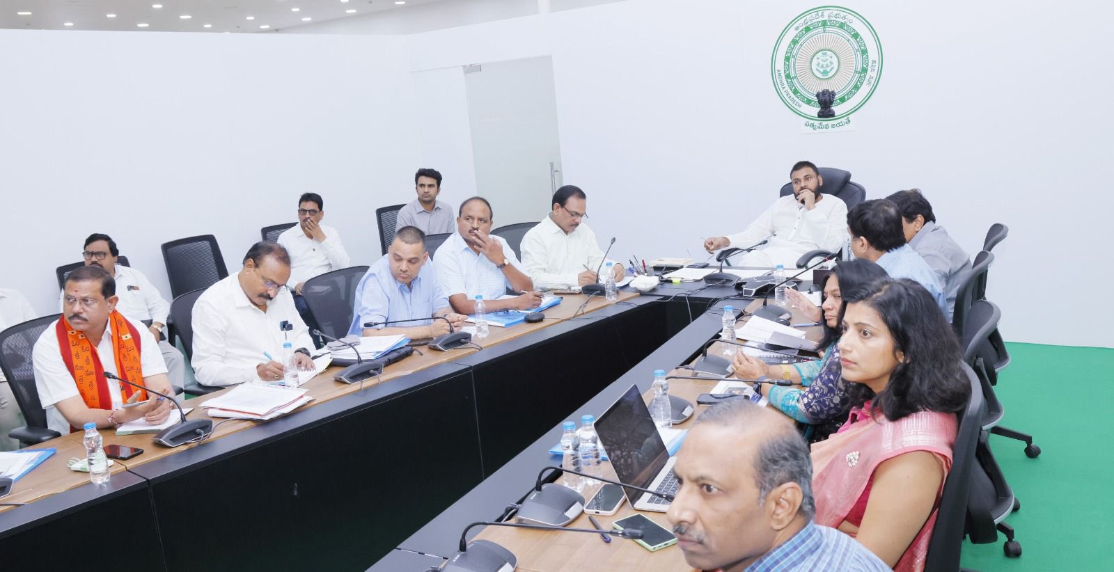 పర్యాటక రంగాన్ని అభివృద్ధి చేయాలి : పవన్ కళ్యాణ్