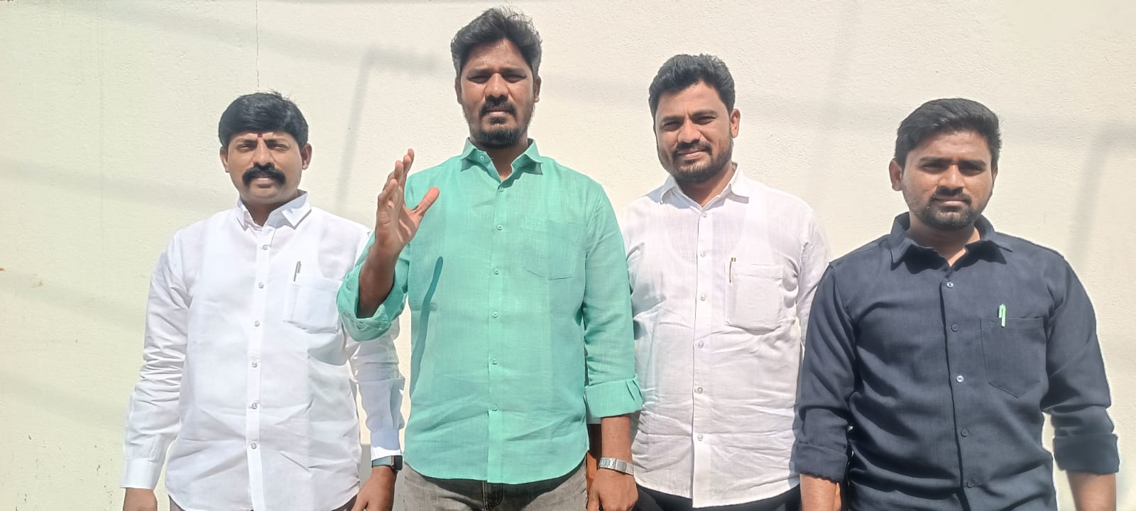 ఆదోని జిల్లాగా ప్రకటించాలి… ఆదోని జిల్లాగా ప్రకటించాలి…