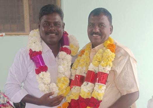 సందోలి తిరుపాల్ ను సన్మానించిన వీరన్న