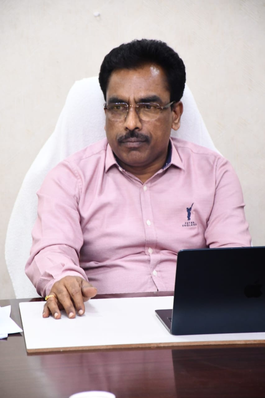 ఏజెన్సీలకు లైసెన్స్ తప్పనిసరి కమిషనర్ 