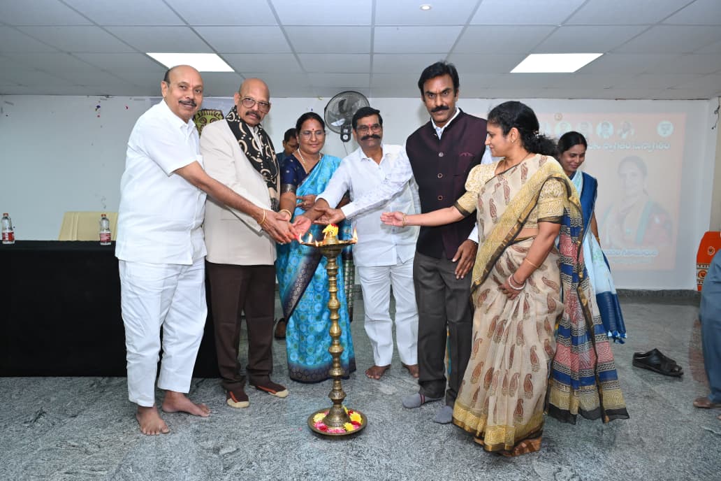 చట్టసభలపై అవగాహన ఉండాలి: టిజీ వెంకటేష్