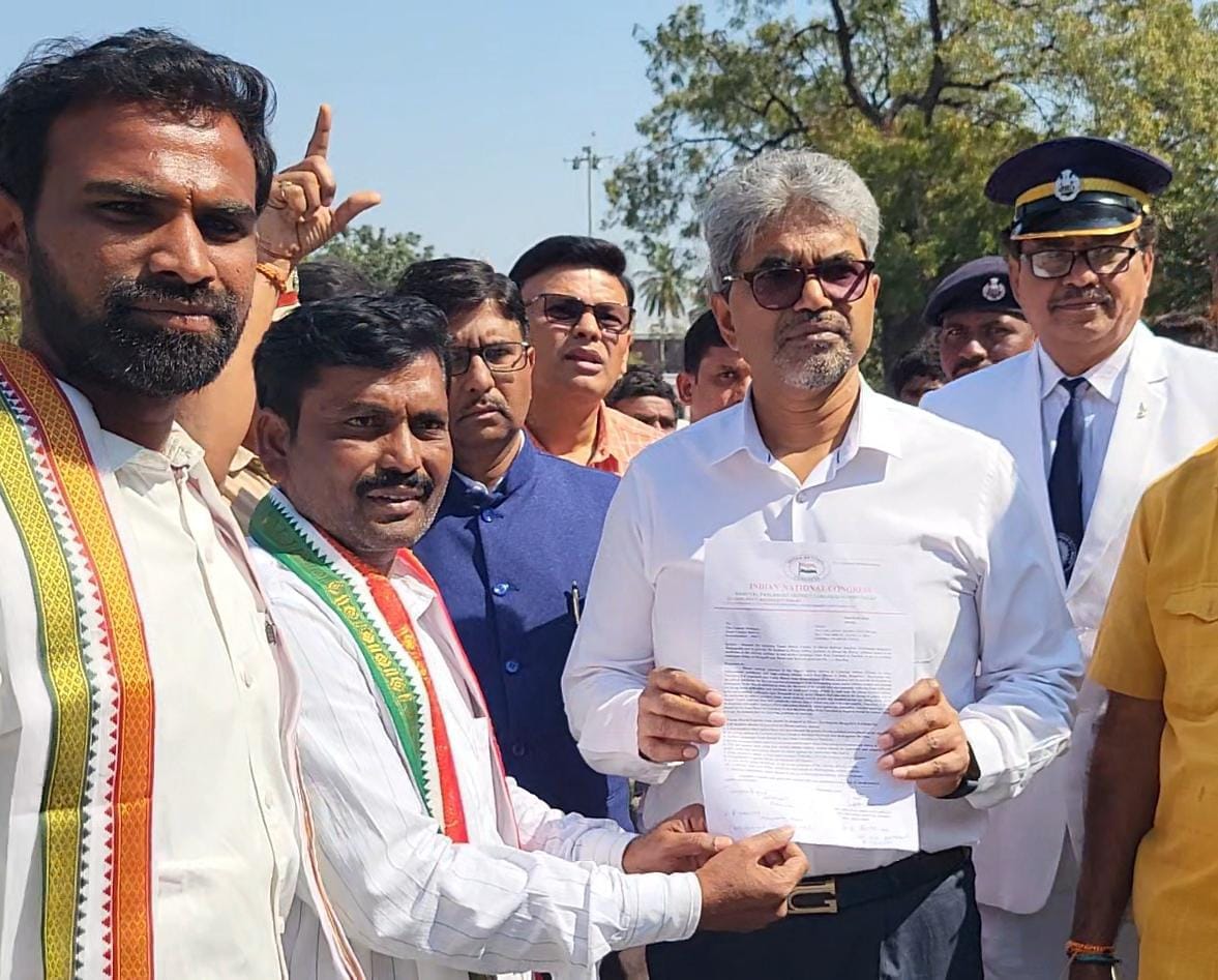 రైల్వే జనరల్ మేనేజర్ కు వినతి పత్రం అందించిన నంద్యాల జిల్లా కాంగ్రెస్ పార్టీ అధ్యక్షులు