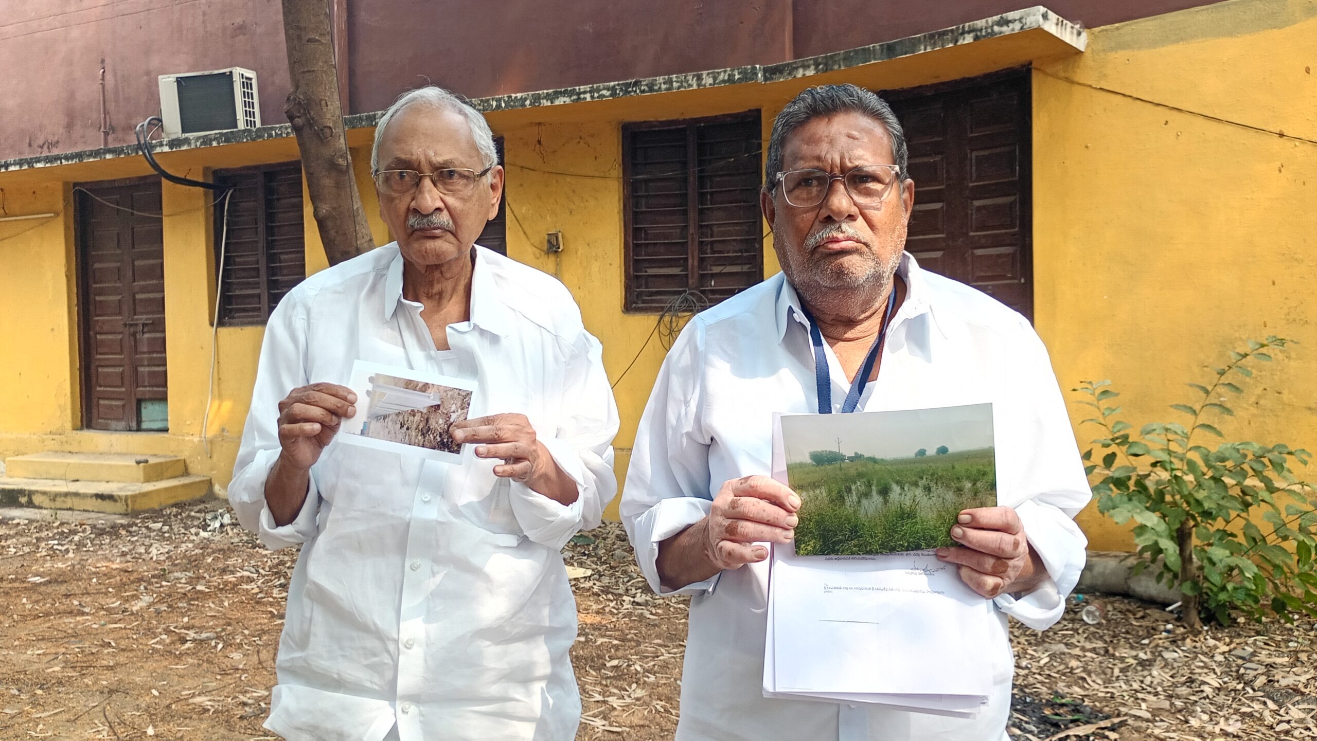 70 ఏళ్ల వయసులో కార్యాలయాల చుట్టు తిరుగుతున్నాం