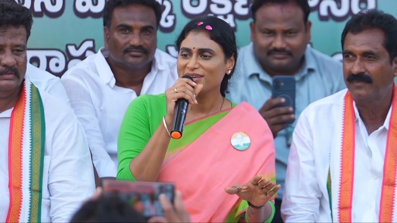 ఉపాధి పనికి తూట్లు పొడుస్తున్న ప్రభుత్వాలు:  కాంగ్రెస్