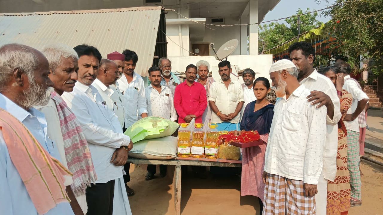 మాజీ ఎమ్మెల్యే సాయి ప్రసాద్ రెడ్డి స్ఫూర్తితో పెళ్లి కానుక