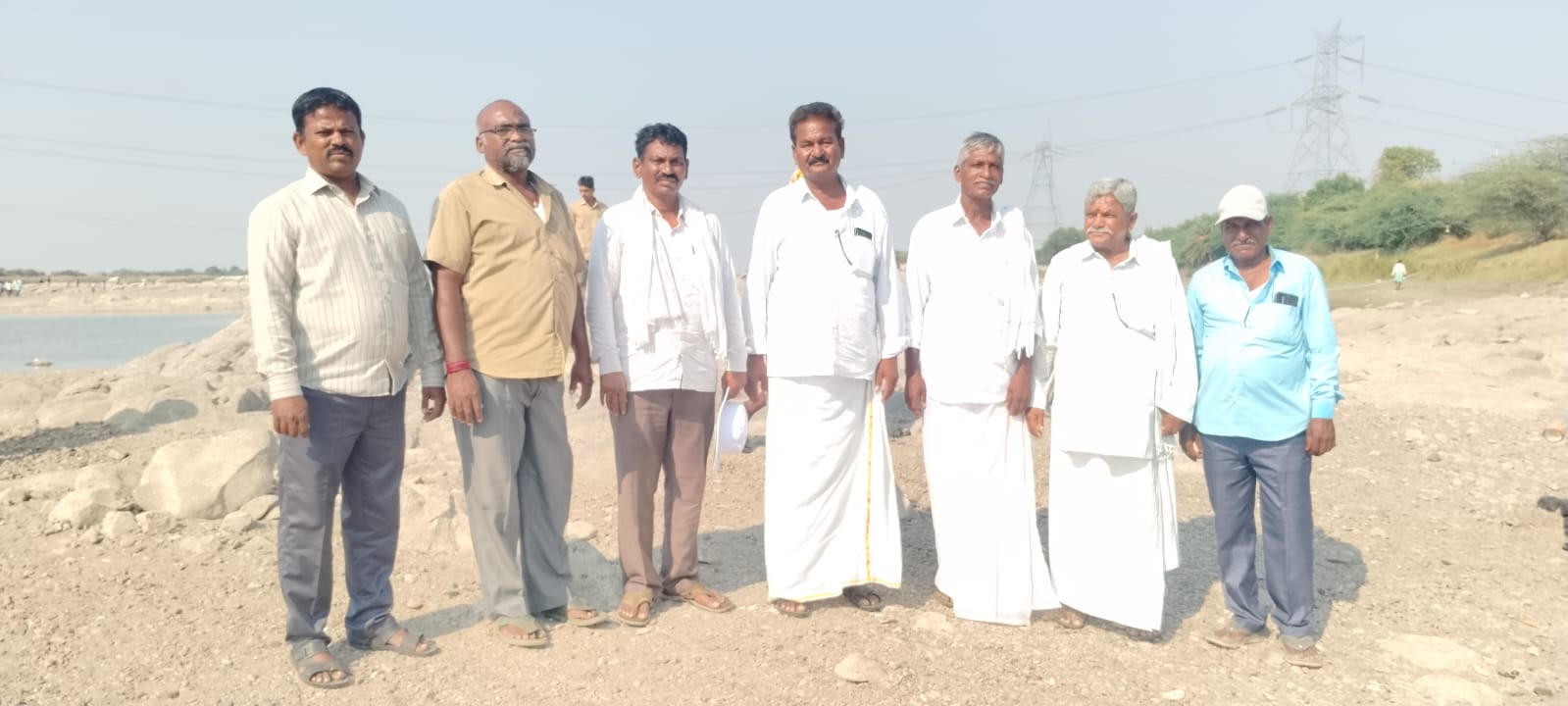 తాగునీటి సమస్య పరిష్కరించాలి 