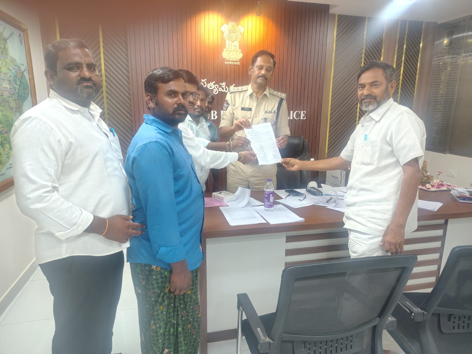 జల్దుర్గం ఎస్ఐపై డీఎస్పీకి ఫిర్యాదు