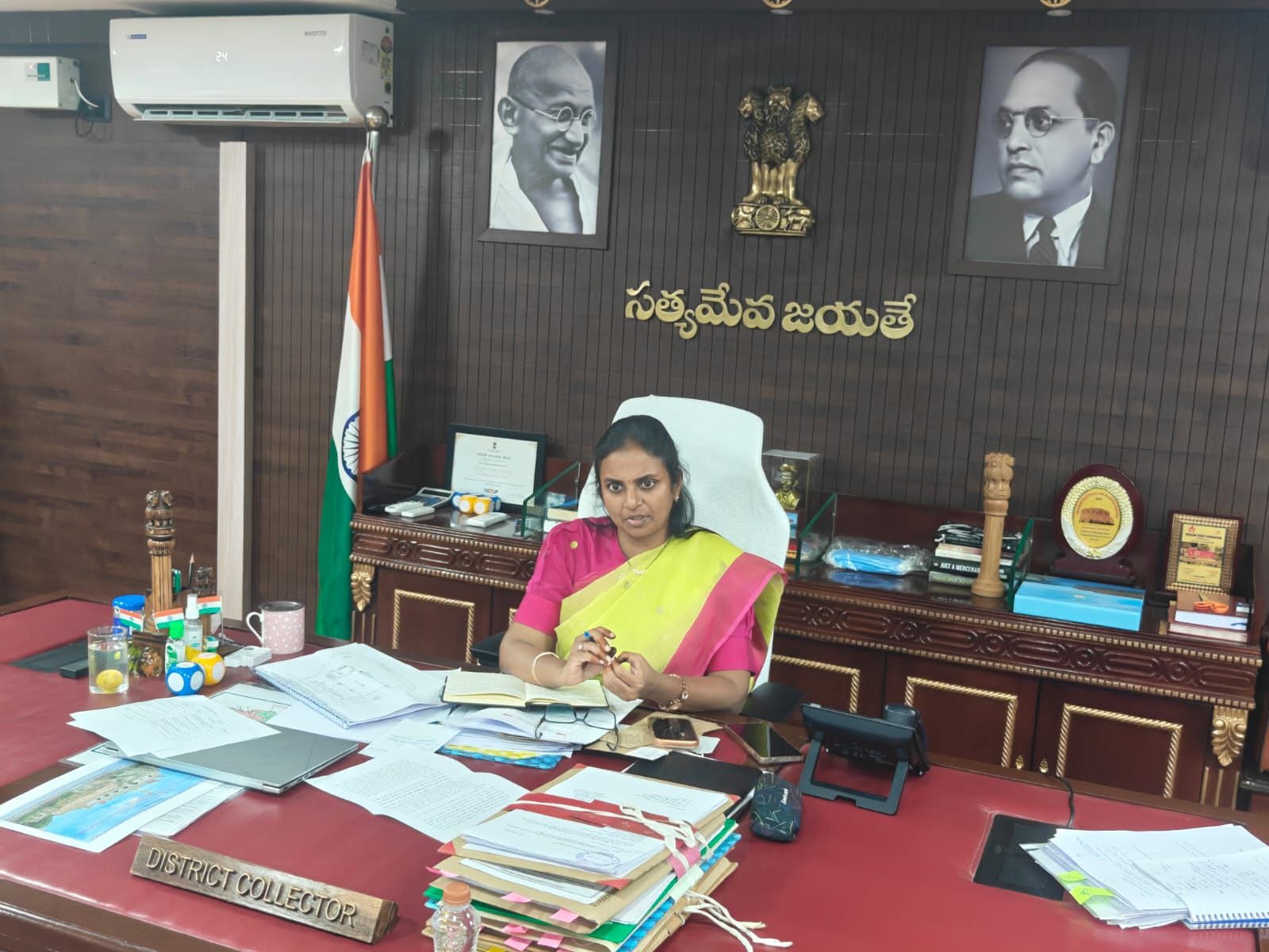 మూడు నెలల్లో టమోటా జ్యుస్ ఫ్యాక్టరీ అందుబాటులోకి.! కలెక్టర్ మూడు నెలల్లో టమోటా జ్యుస్ ఫ్యాక్టరీ అందుబాటులోకి.! కలెక్టర్