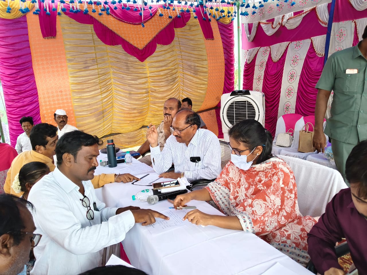 తుగ్గలి రైల్వే స్టేషన్లో గుంతకల్లు–మార్కాపురం ప్యాసింజర్ రైళ్లకు నిలుపుదల కల్పించాలి తుగ్గలి రైల్వే స్టేషన్లో గుంతకల్లు–మార్కాపురం ప్యాసింజర్ రైళ్లకు నిలుపుదల కల్పించాలి