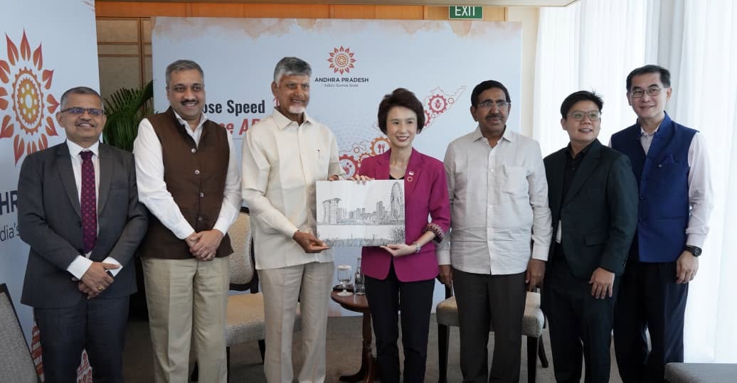 సింగపూర్ పర్యటనలో కీలక సమావేశాలు : సీఎం చంద్రబాబు సింగపూర్ పర్యటనలో కీలక సమావేశాలు : సీఎం చంద్రబాబు