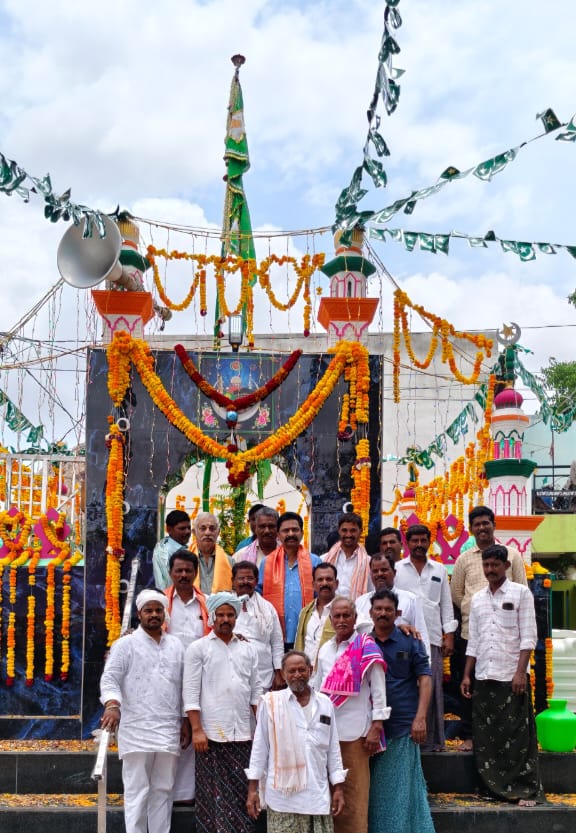 చెన్నంపల్లిలో ఘనంగా దస్తగిరి స్వామి దర్గా ప్రారంభోత్సవం చెన్నంపల్లిలో ఘనంగా దస్తగిరి స్వామి దర్గా ప్రారంభోత్సవం