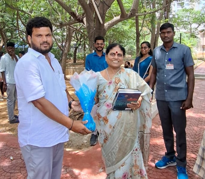 వైఎస్ఆర్ ఆశయాలు, ప్రజా సమస్యల పరిష్కారమే లక్ష్యం: చెక్క శ్రీను వైఎస్ఆర్ ఆశయాలు, ప్రజా సమస్యల పరిష్కారమే లక్ష్యం: చెక్క శ్రీను