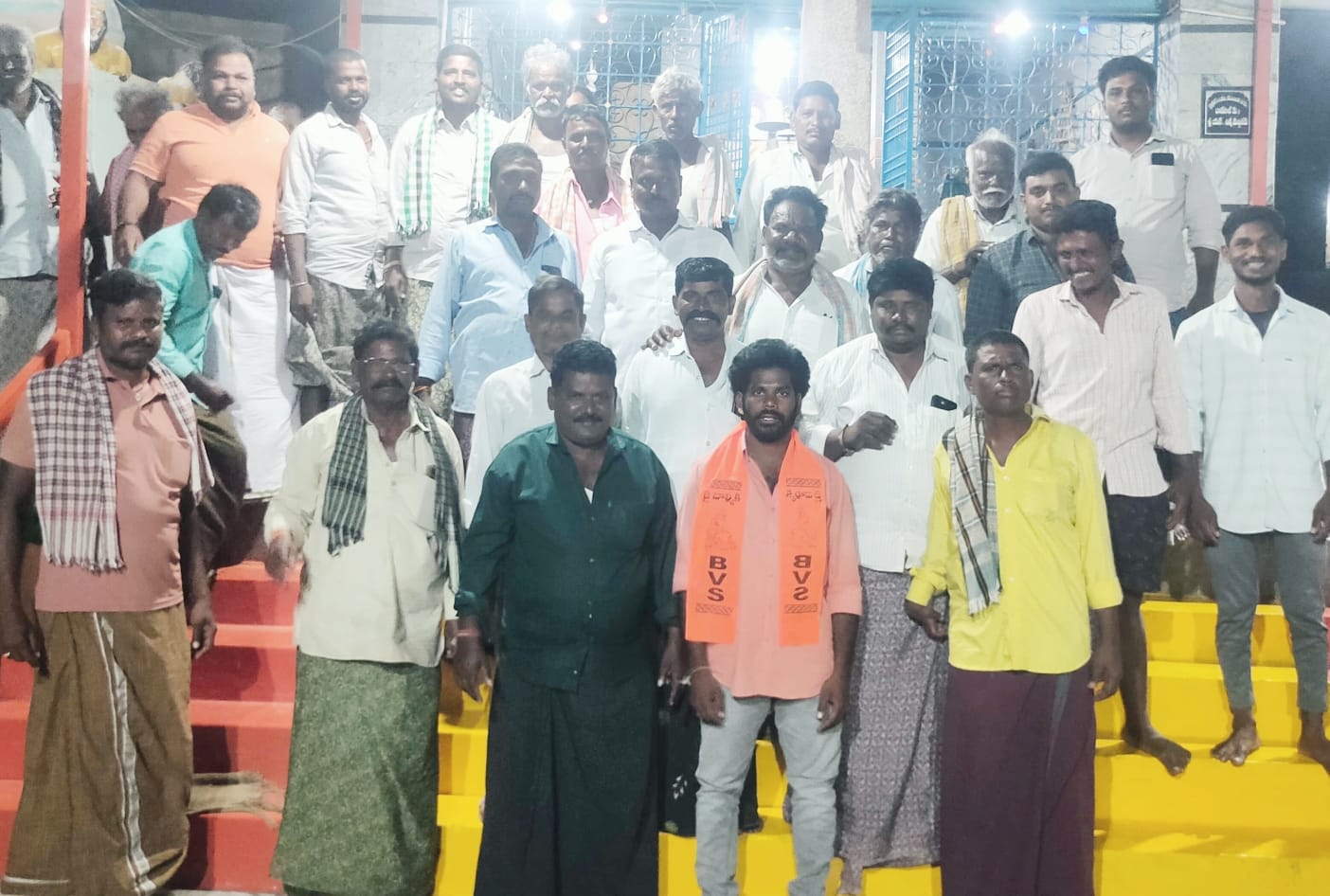 బహిరంగ సభకు భారీగా తరలిరావాలి బహిరంగ సభకు భారీగా తరలిరావాలి