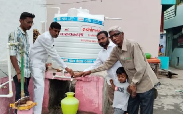 NRI అనిల్ కుమార్ గౌడ్ చొరవతో వాటర్ ట్యాంక్ ఏర్పాటు