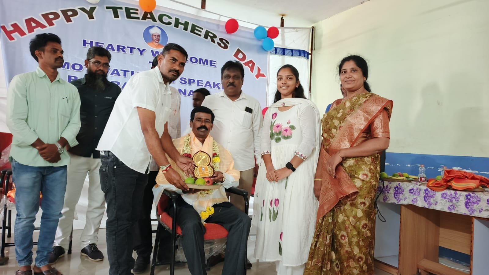 సృజన జూనియర్ కళాశాలలో ఘనంగా ఉపాధ్యాయ దినోత్సవ వేడుకలు